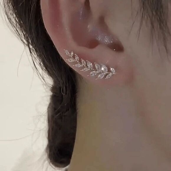 Golden Leaf Diamond Ear Crawler Ear Hugger Earrings - Picture 3 of 5